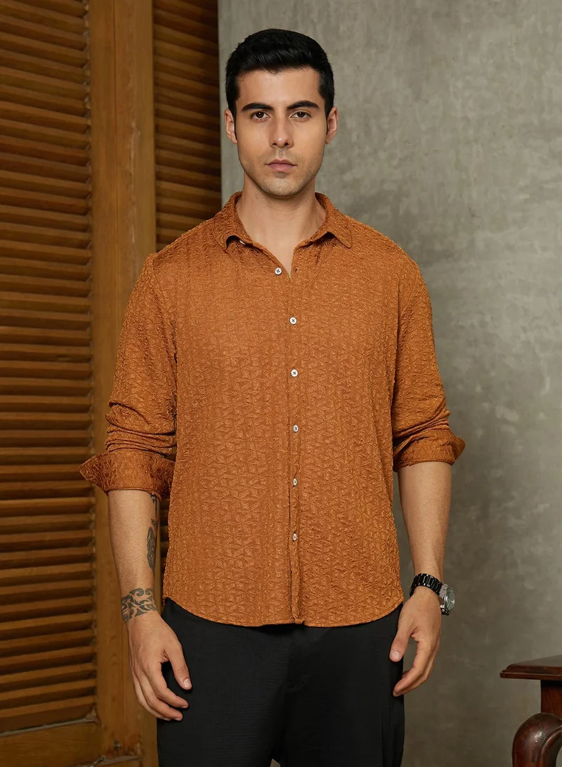 كامبوس سوترا Campus Sutra Men's Copper Brown Bloom-Textured Shirt For Casual Wear | Spread Collar | Long Cuffed Sleeves | Button Closure | Shirt Crafted With Comfort Fit For Everyday Wear