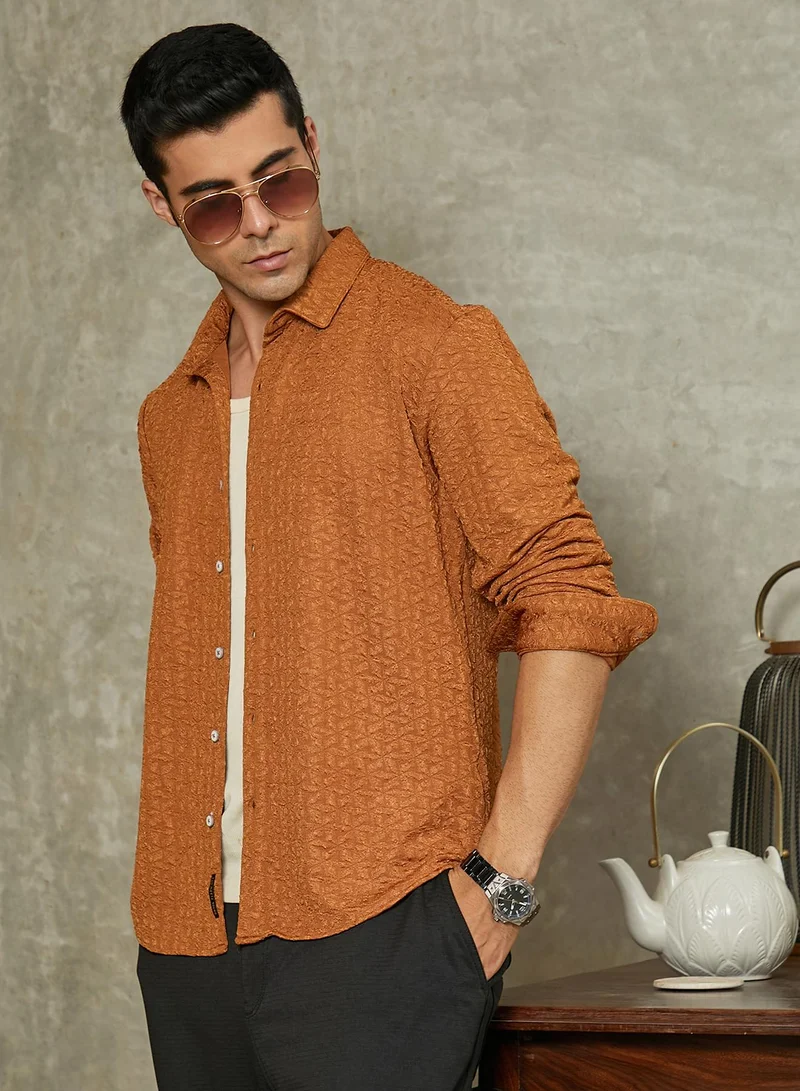 كامبوس سوترا Campus Sutra Men's Copper Brown Bloom-Textured Shirt For Casual Wear | Spread Collar | Long Cuffed Sleeves | Button Closure | Shirt Crafted With Comfort Fit For Everyday Wear