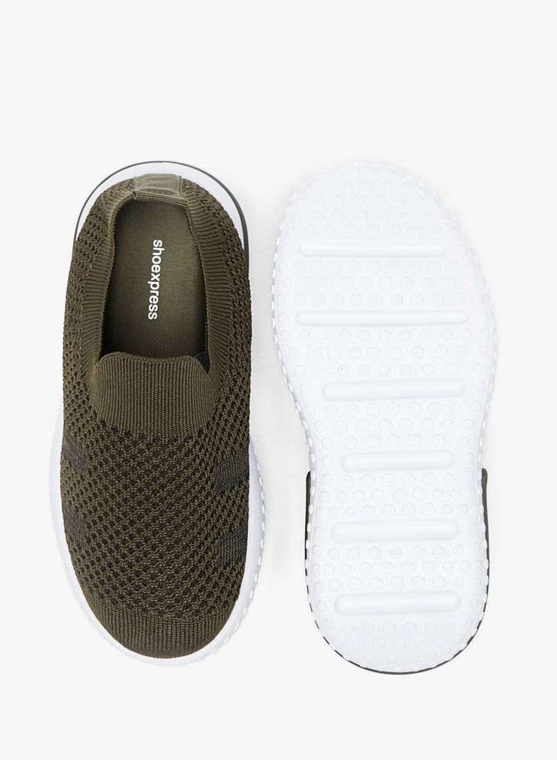 shoexpress Textured Slip-On Sports Shoes with Pull Tab Detail - Image 4