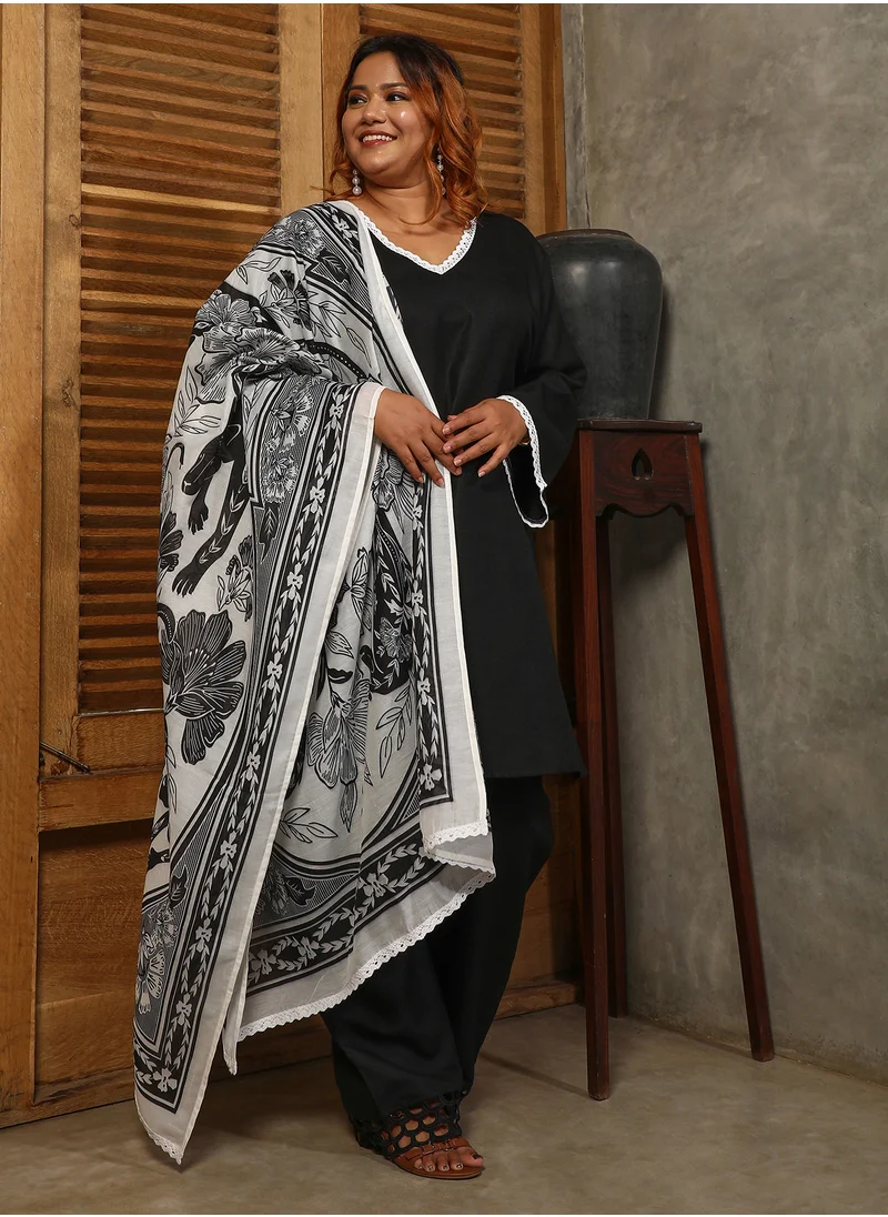 انستافاب بلس Instafab Plus Women's Onyx Black Bloomesque Kurta Set For Casual Wear | V-Neck | Quarter Regular Sleeves | Plus Size 3 Piece Kurta Set Designed With Comfort Fit For Everyday Ethnic Wear
