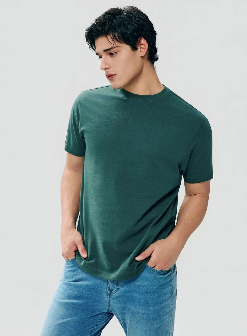 GIORDANO  Men’s Slim Fit Cotton Crew Neck Tee for Men | Best Price UAE