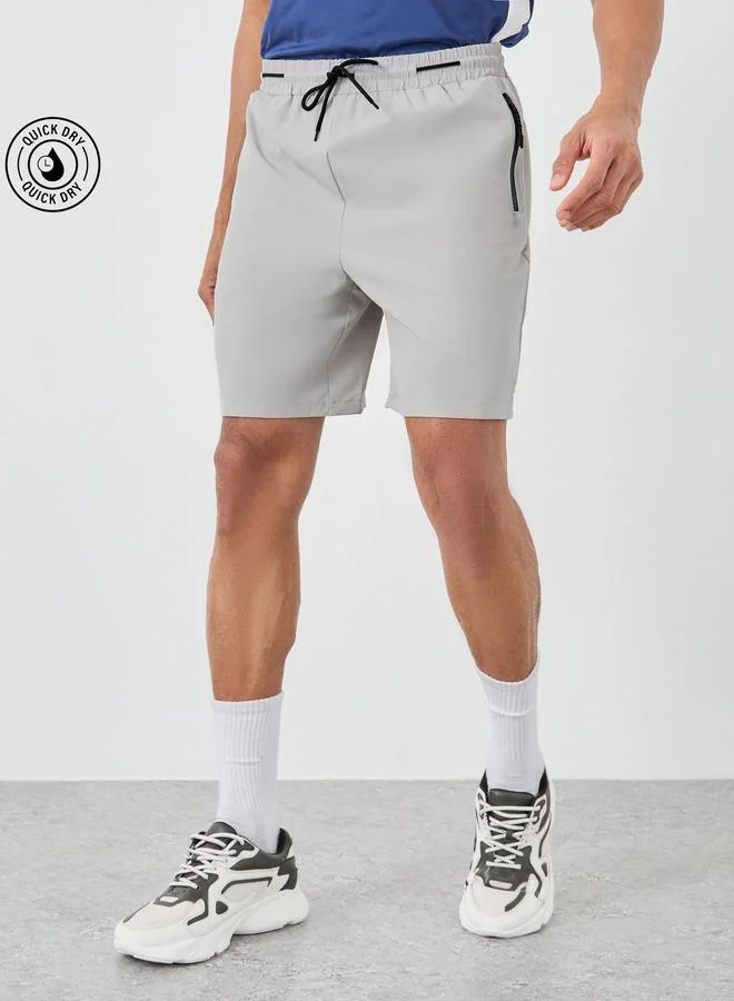 Styli Active Contrast Zip Regular Fit 7inch Shorts