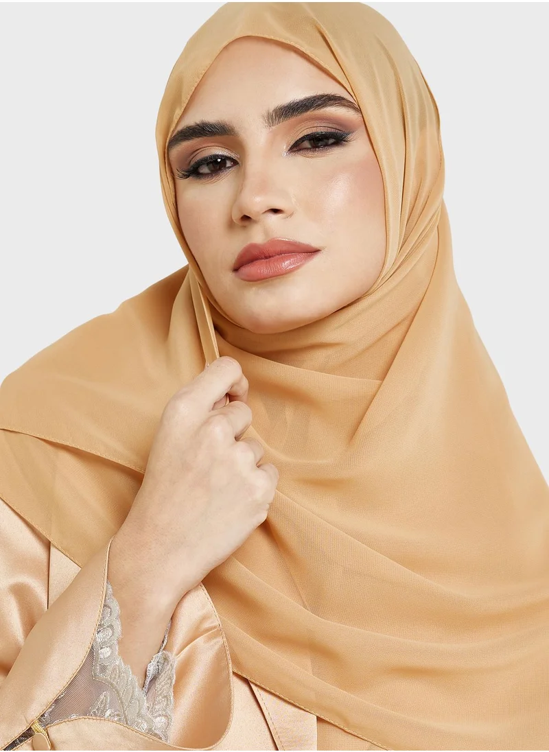 خزانة عباية بأطراف دانتيل