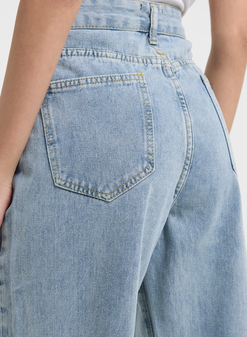Ginger Classic Mom Jeans With Raw Hem