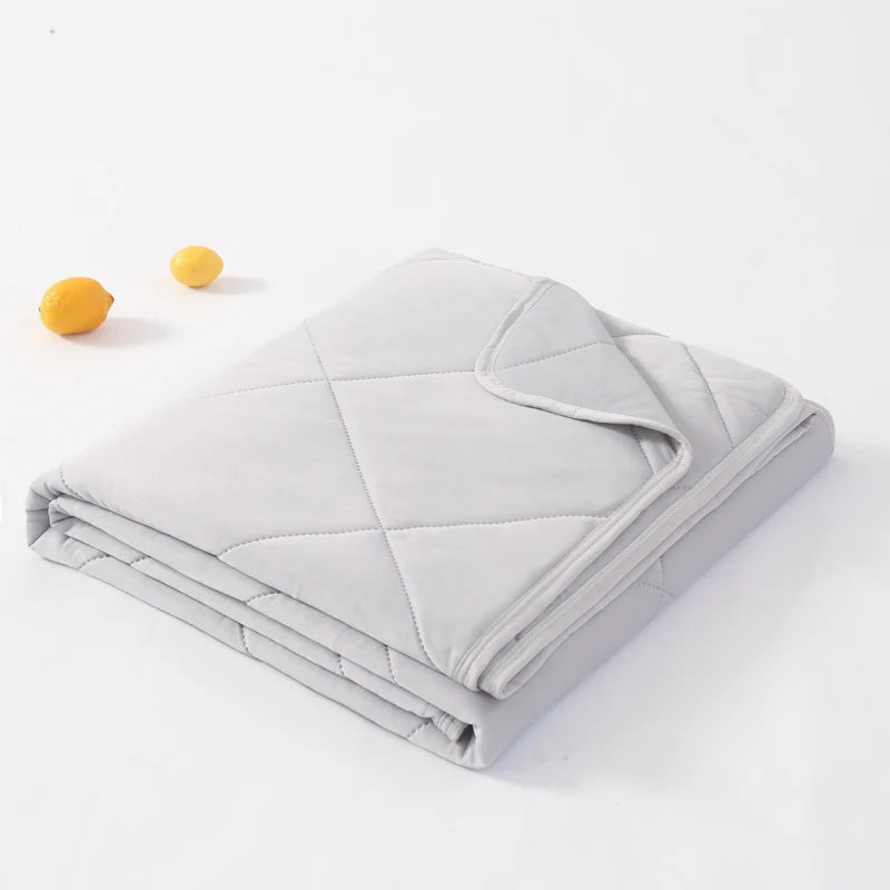 Ice Cream Type A Antibacterial Summer Cooling Quilt, Air Conditioning Quilt, Summer Quilt For Single And Double Beds, Ice Silk Summer Quilt, Thin Quilt Core With Cooling Sensation - Image 1