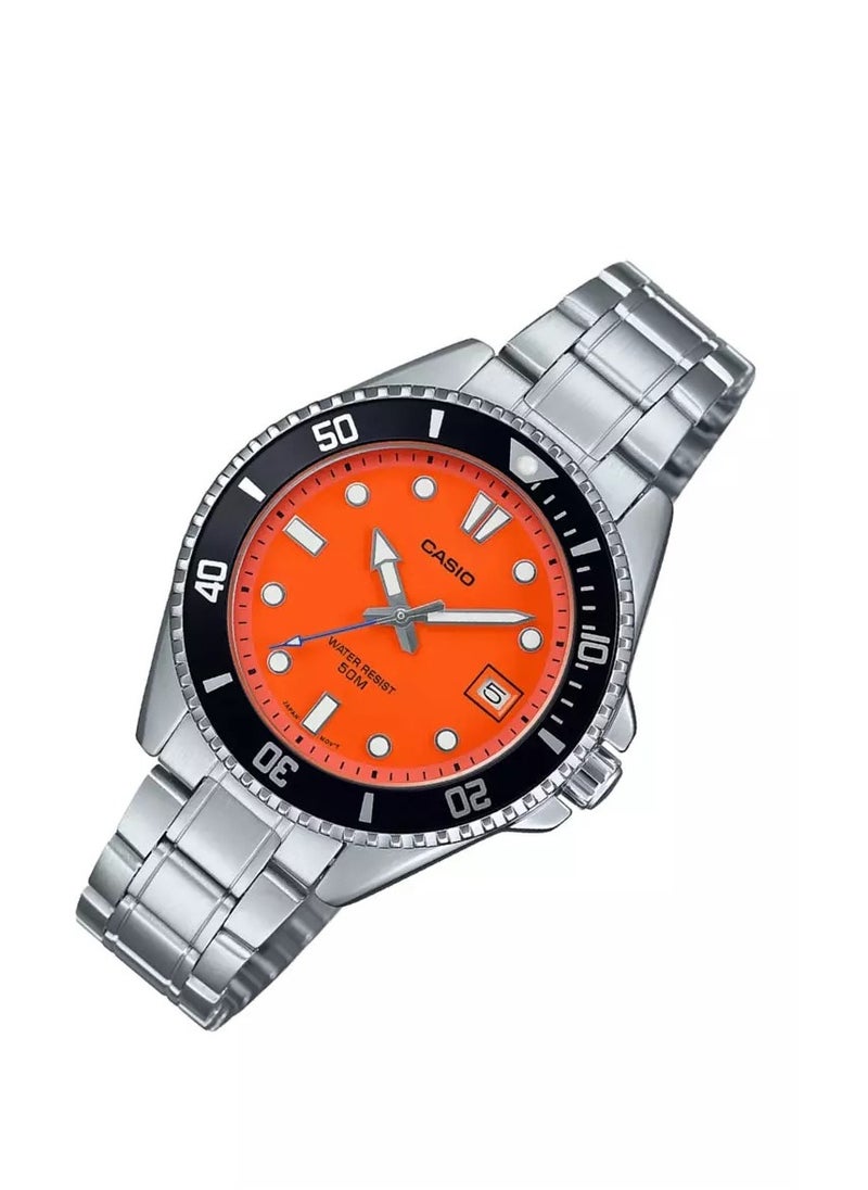 CASIO Analog Women Watch MDV-10D-4A1VDF  - Image 2