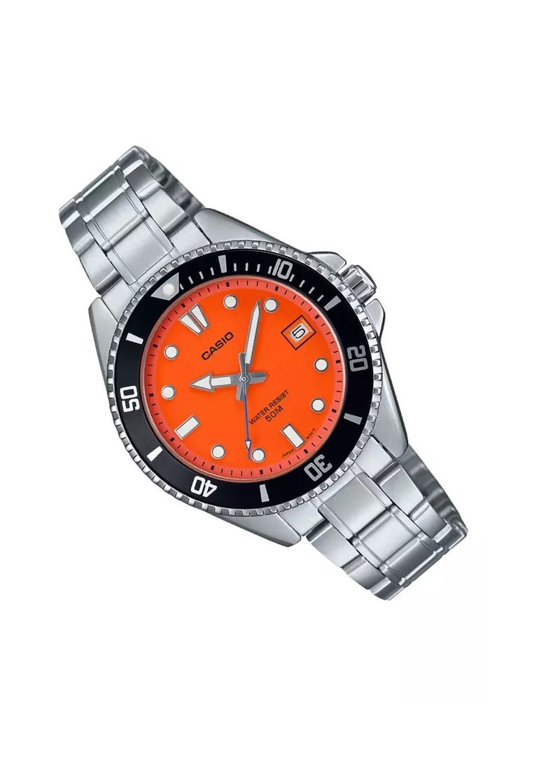CASIO Analog Women Watch MDV-10D-4A1VDF  - Image 3