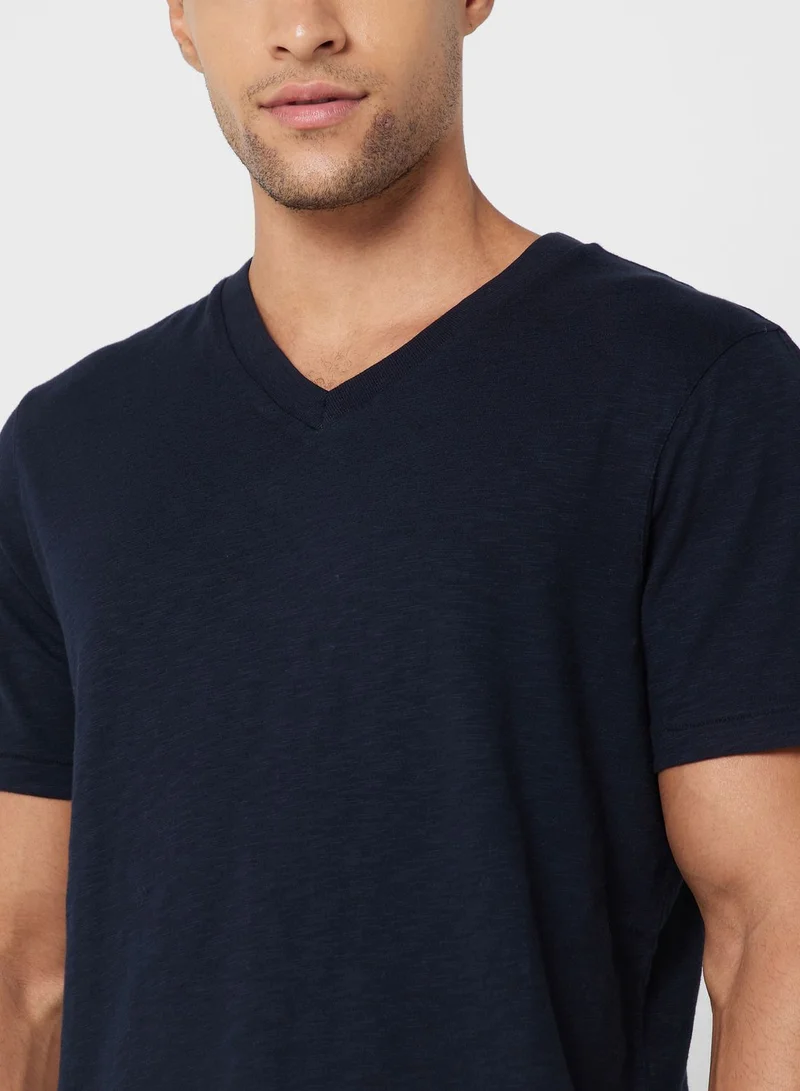 Superdry Essential  V Neck T-Shirt