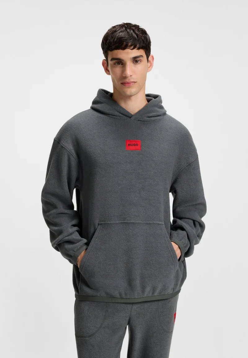 هوجو هودي تيري فليس بملصق شعار أحمر