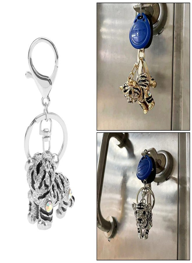 كريت آيديا فكرة إبداعية: ميداليتان مفاتيح ثلاثيتان الأبعاد على شكل نمر، مرصعتان بأحجار الراين اللامعة، حلقة مفاتيح على شكل حيوان صغير، زينة لحقيبة الظهر، إكسسوارات تزيينية، هدية مفاجئة للنساء والرجال - Image 3