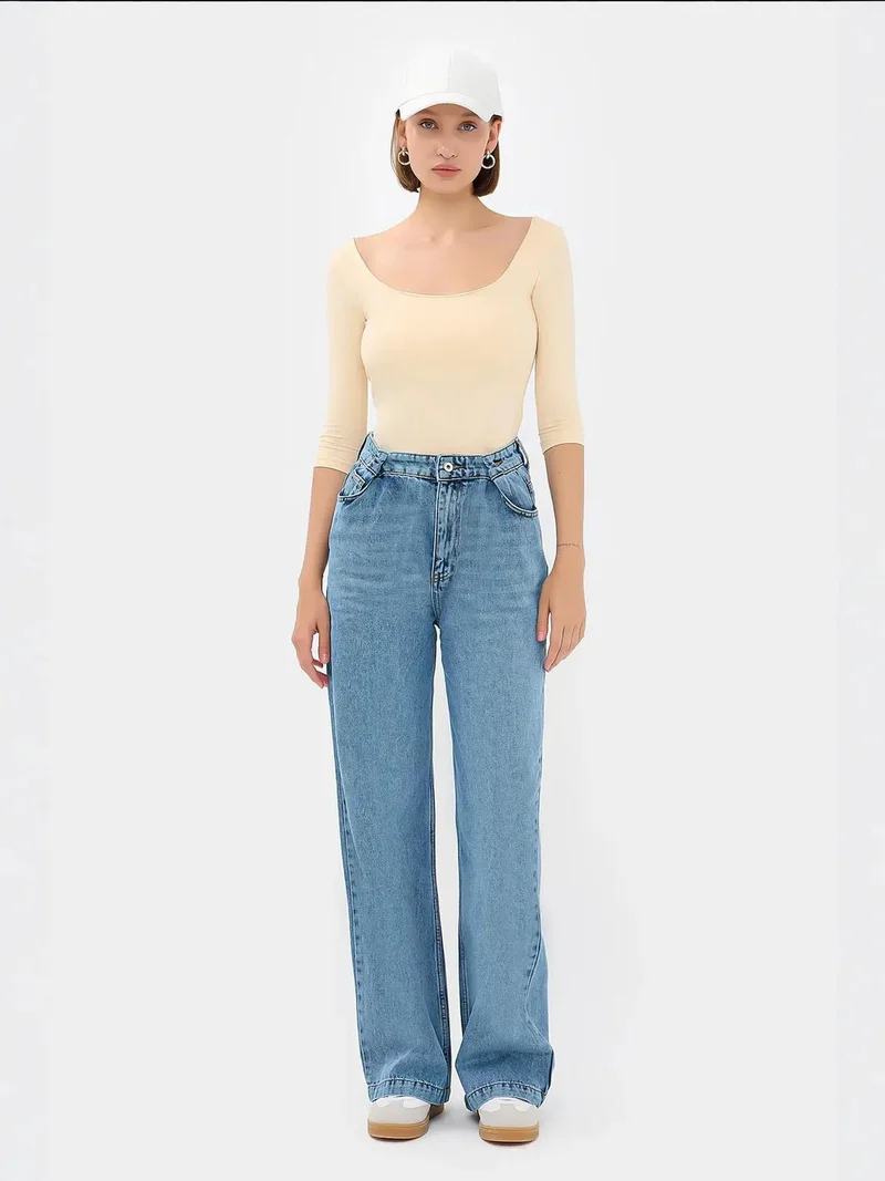 زوبعة بلوزة ضيقة بأكمام طويلة وياقة دائرية