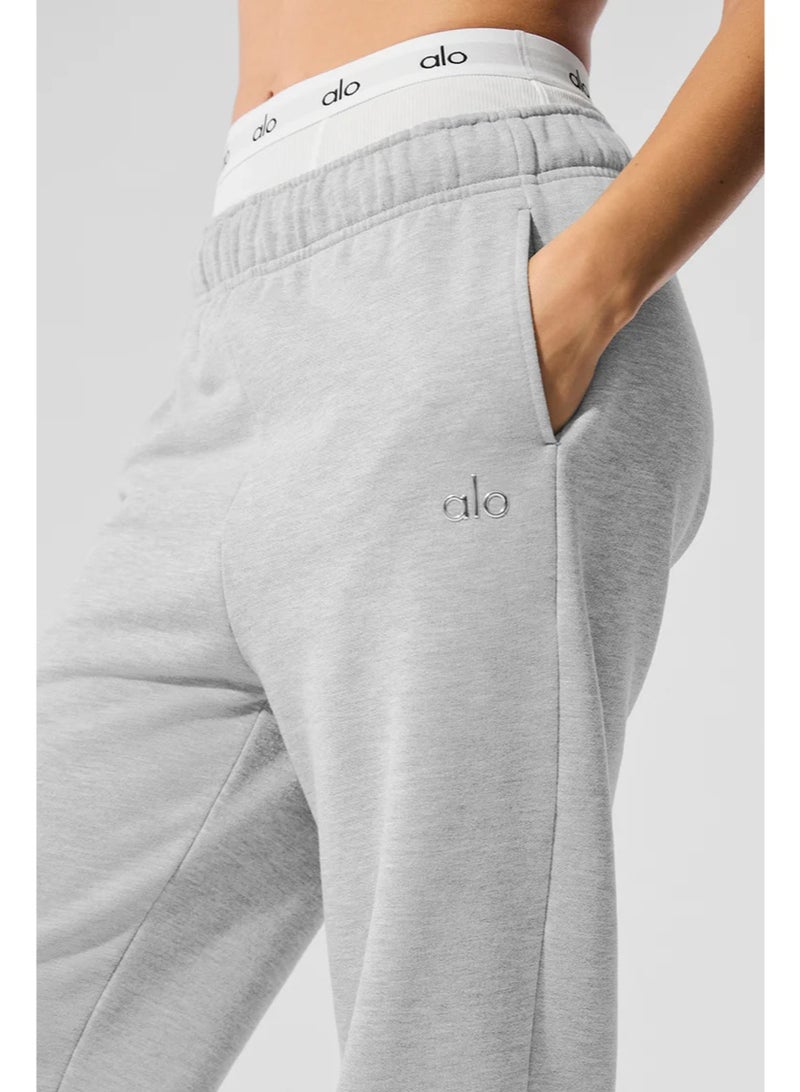 Alo Yoga Alo Loose Fit Ankle-Length Cotton Sweatpants for Sport and Casual Wear,-Grey - Image 4
