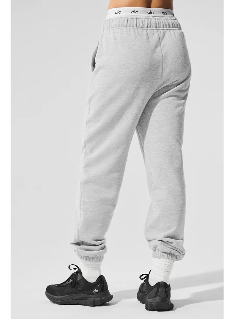 Alo Yoga Alo Loose Fit Ankle-Length Cotton Sweatpants for Sport and Casual Wear,-Grey - Image 3