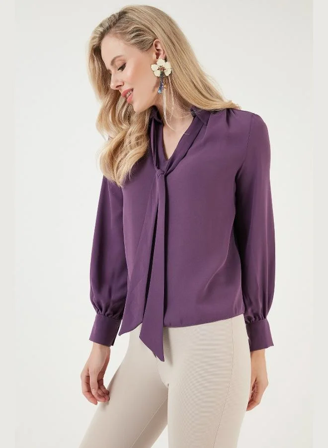 ليلا قميص شيفون بياقة على شكل حرف  وتفاصيل ربطة عنق للنساء