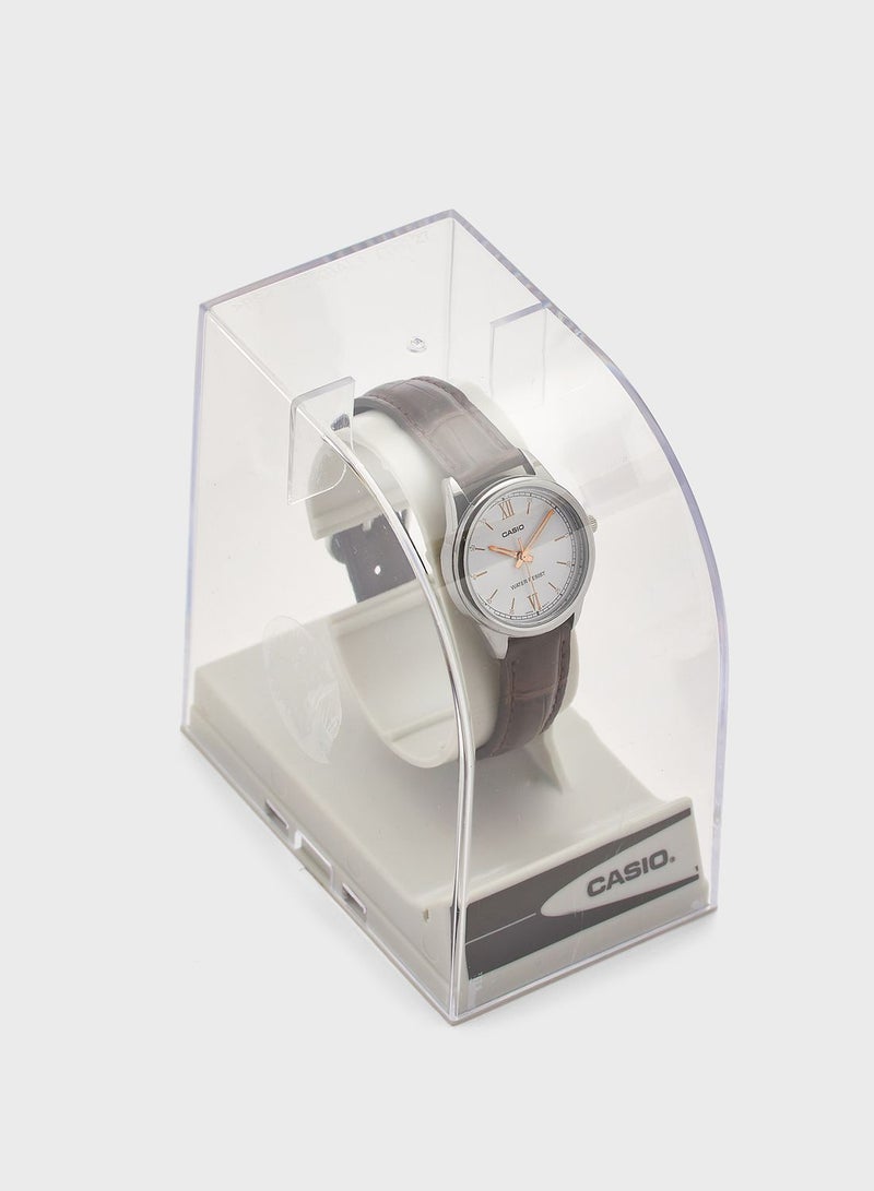 CASIO Leather Strap Analog Watch - Image 4