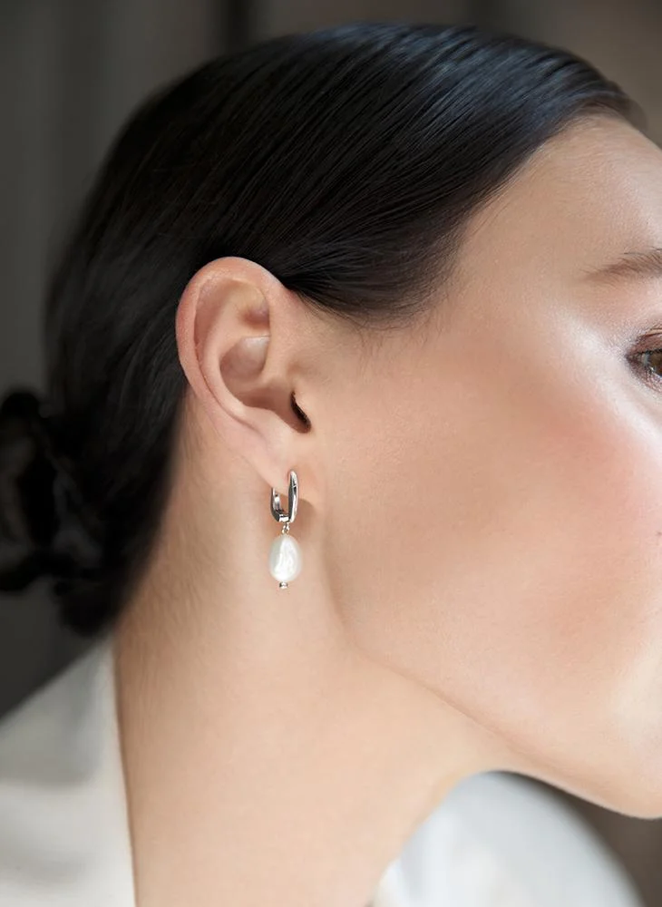 MOMNT Momnt Earrings