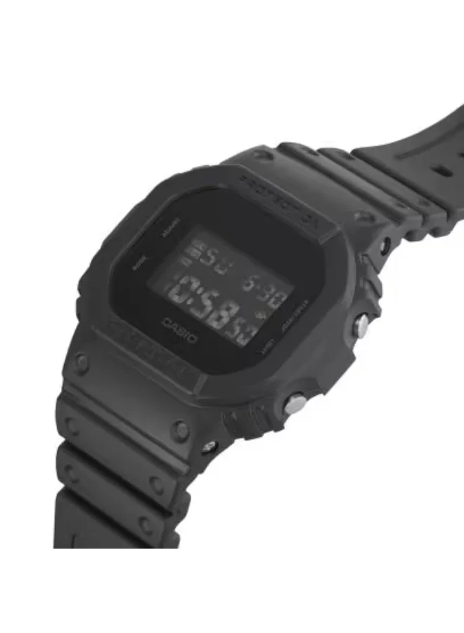 جي شوك ساعة رقمية رجالية من الراتنج DW-5600UBB-1DR - 42.8 مم