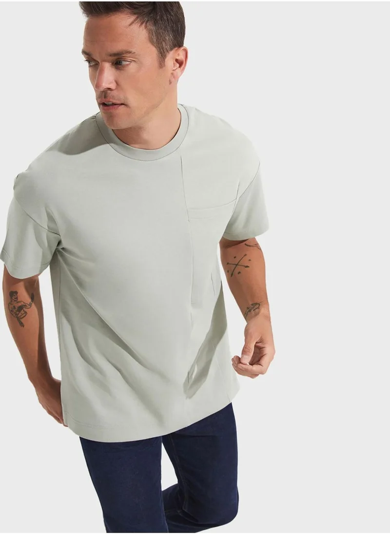 جون Essential Crew Neck T-Shirt