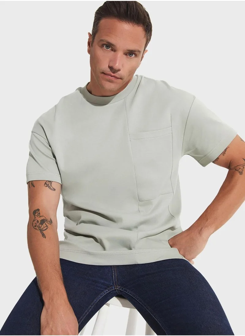 جون Essential Crew Neck T-Shirt