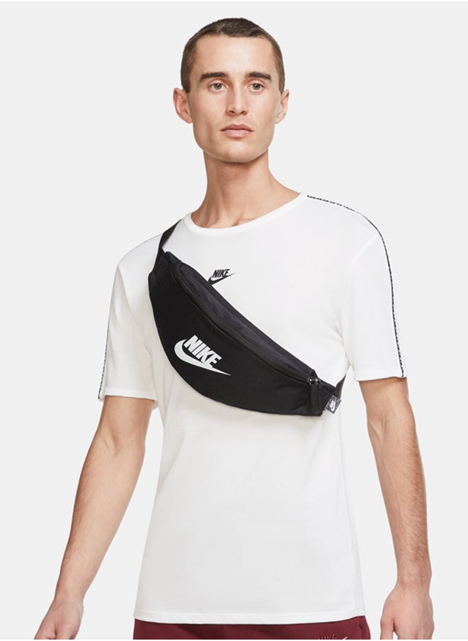 Nike - Nk Heritage Waistpack - Fa21 - Image 1
