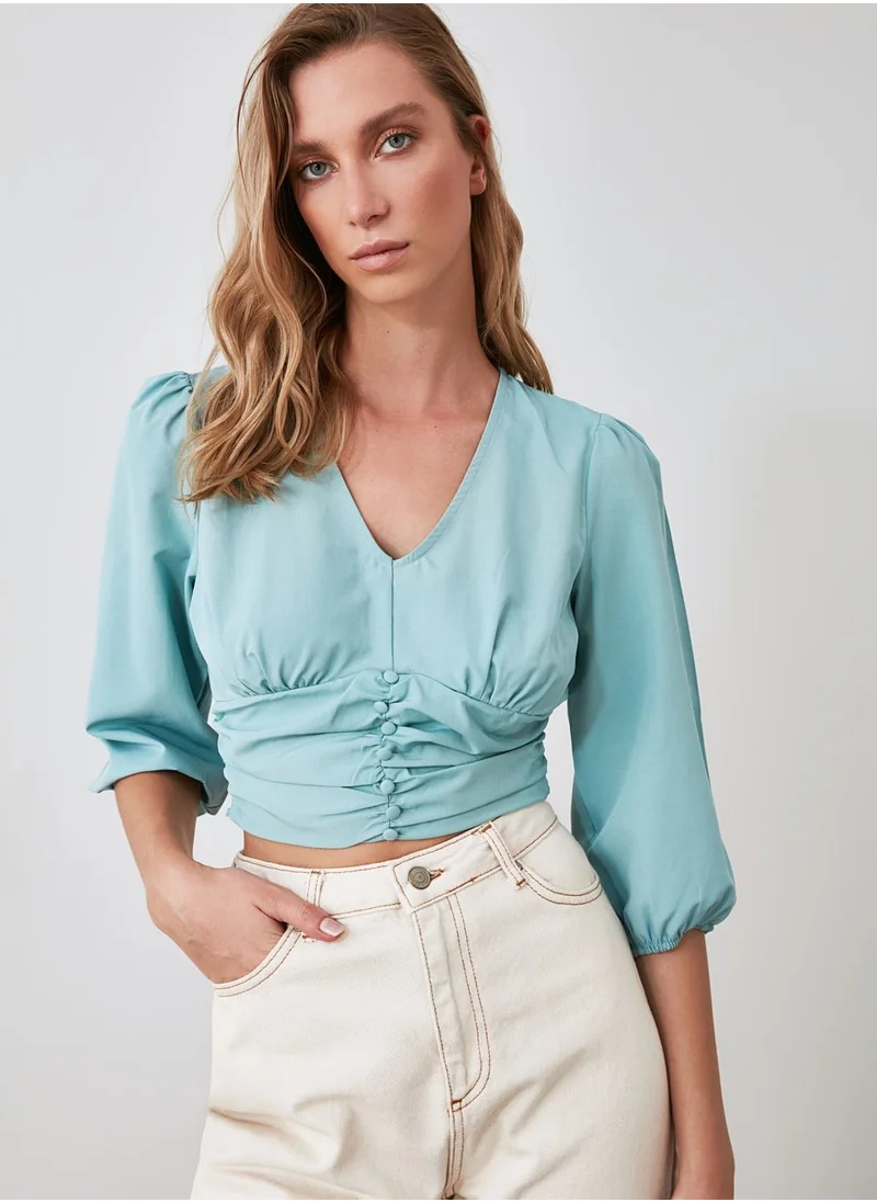 ترينديول Button Detail Crop Top