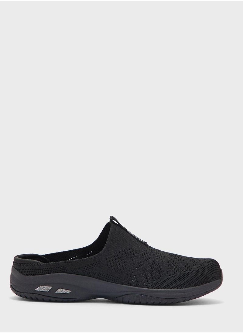 SKECHERS - Commute Time - Image 1