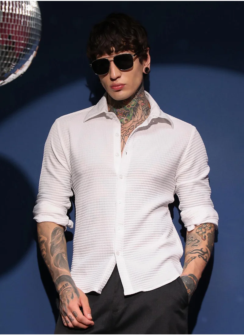 Campus Sutra Men's Daisy White Grid-Textured Shirt For Casual Wear | Spread Collar | Long Cuffed Sleeves | Button Closure | Shirt Crafted With Comfort Fit For Everyday Wear