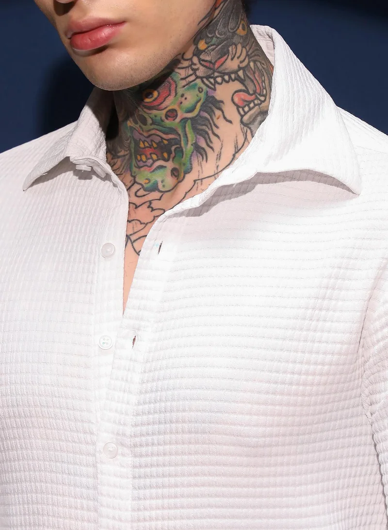 Campus Sutra Men's Daisy White Grid-Textured Shirt For Casual Wear | Spread Collar | Long Cuffed Sleeves | Button Closure | Shirt Crafted With Comfort Fit For Everyday Wear