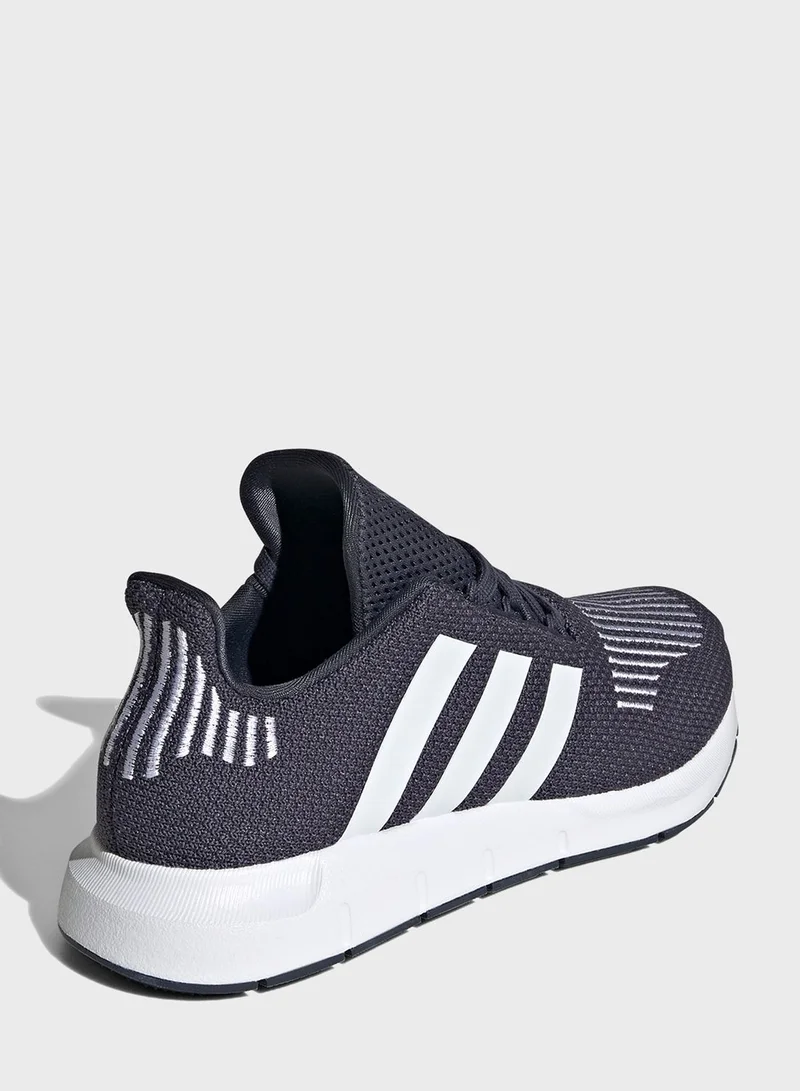 adidas حذاء سويفت رن 1.0 للأطفال