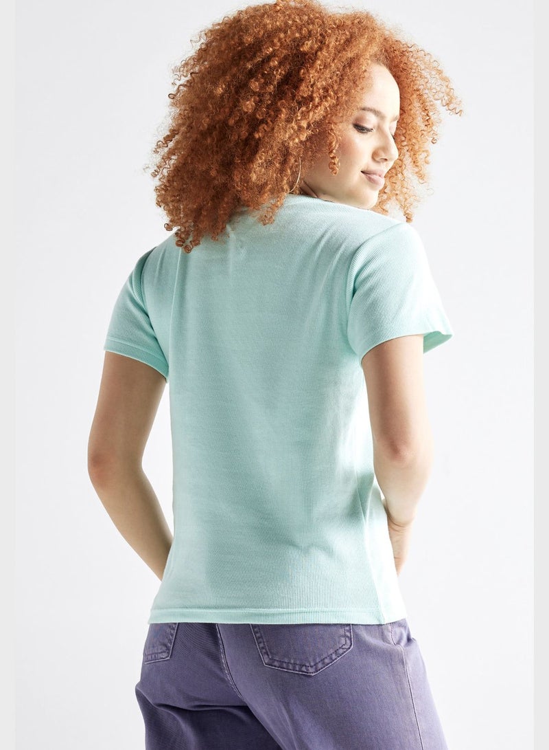 FAV Ribbed Crew Neck T-Shirt - Image 2