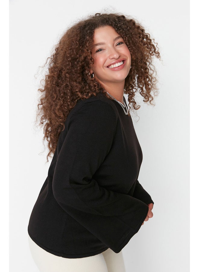 trendyol Regular Fit Plus Size Sweater  - Image 4