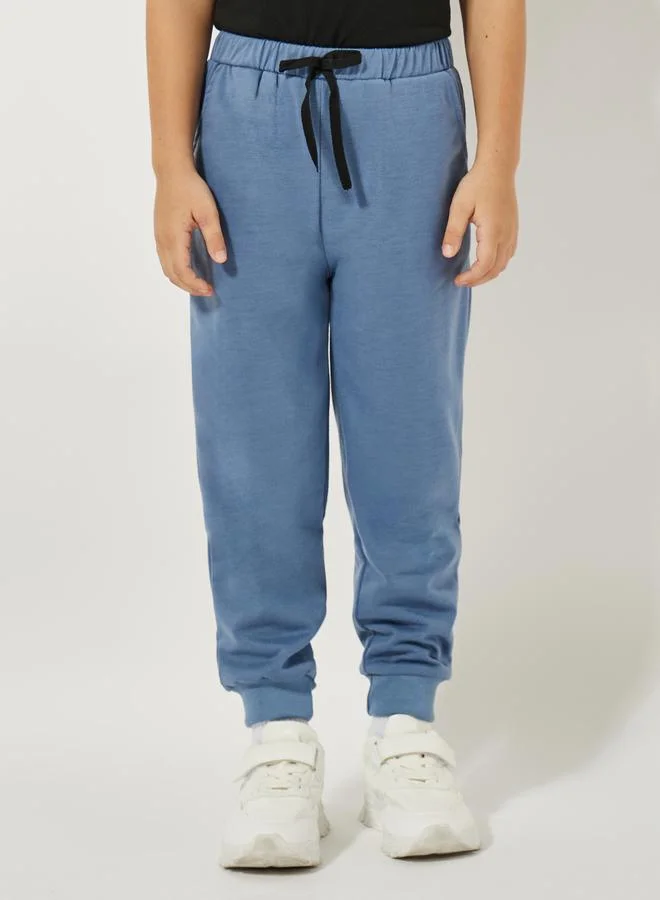 Styli Graphic Print T-Shirt & Plain Joggers Set