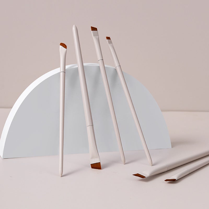 Porcelain White Fine Angled Eye Liner & Eyebrow Brush - Image 4