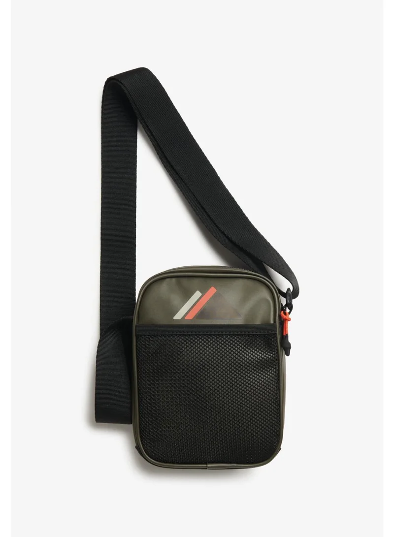 سوبر دراي حقيبة كروس بودي من التارب