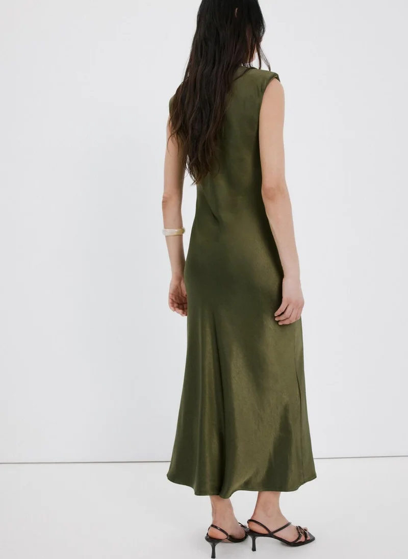 مانجو Satin dress with shoulder pads