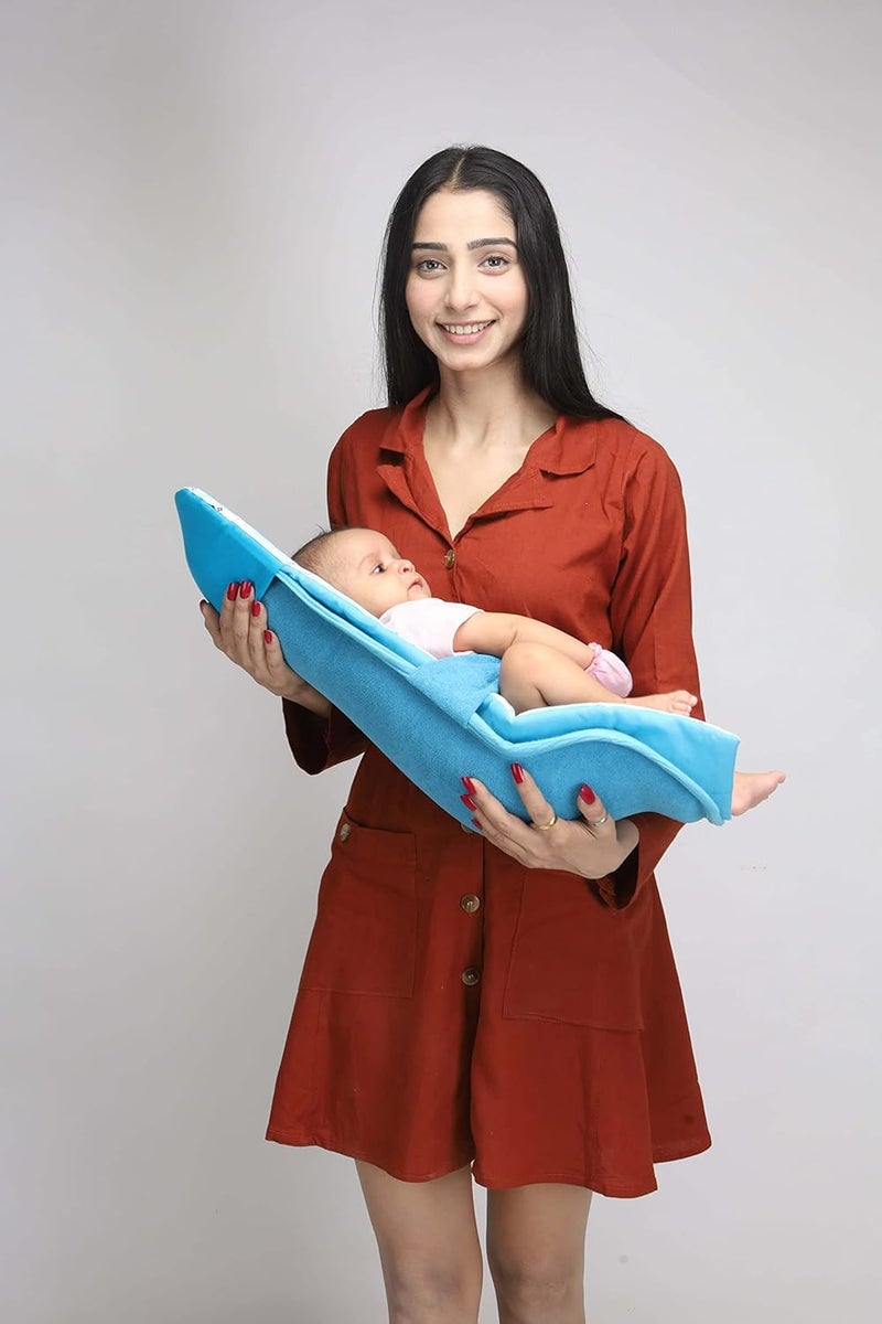 HOOPA وسادة تغذية HOOPA 2 في 1 باللون الأزرق الفيروزي | وسادة للرضاعة | حاملة للرضع | حاملة للمولود الجديد | وسادة للرضاعة | حاملة مائلة (باللون الأزرق الداكن) - Image 4
