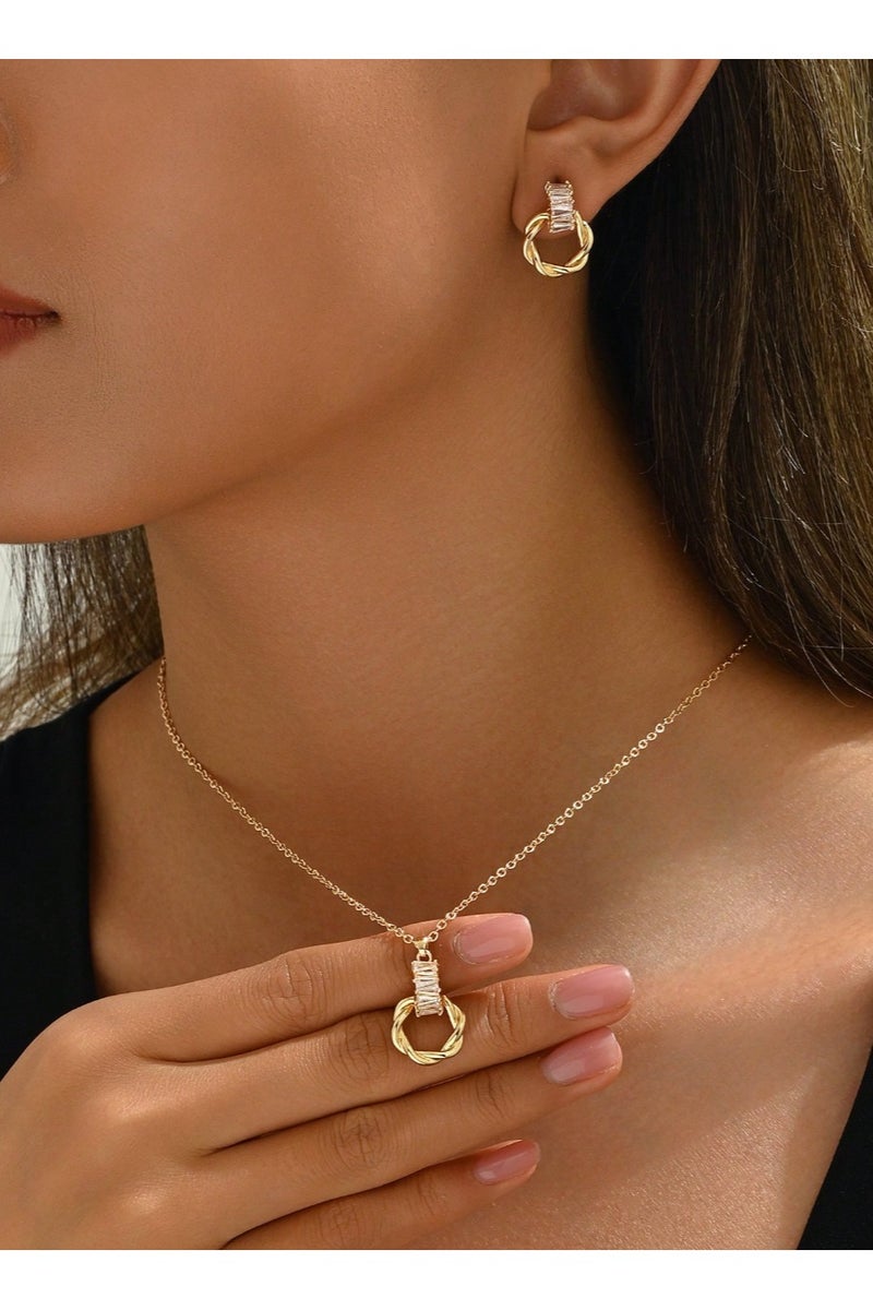 Women's accessory set in an elegant box consisting of a necklace and earrings made of rust-resistant zinc alloy, plated in gold, studded with cubic zirconia stones, with an elegant and modern design suitable for celebrations and holidays. - Image 3