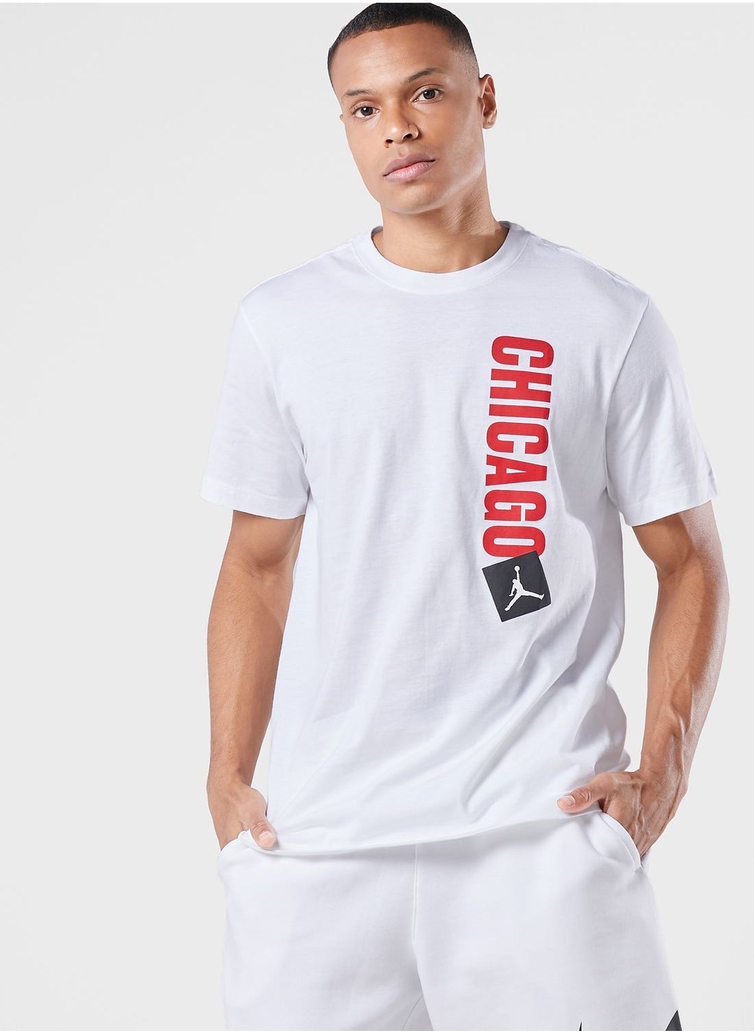 Chicago Bulls Nike Essential Logo T-Shirt - White - Mens