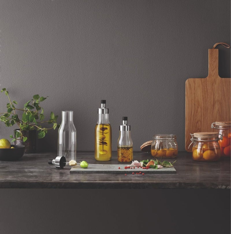 BS B&S Glass Oil & Vinegar Dressing Shaker - Image 3