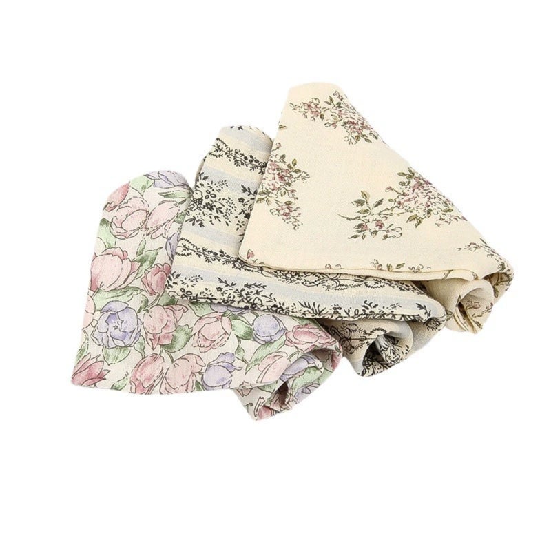 Cotton printed four-layer gauze small square towel, saliva towel, face towel, feeding towel, handkerchief three-piece set - Image 2
