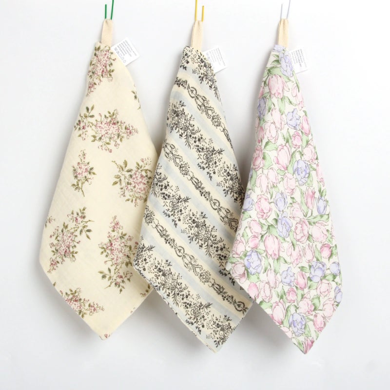 Cotton printed four-layer gauze small square towel, saliva towel, face towel, feeding towel, handkerchief three-piece set - Image 3