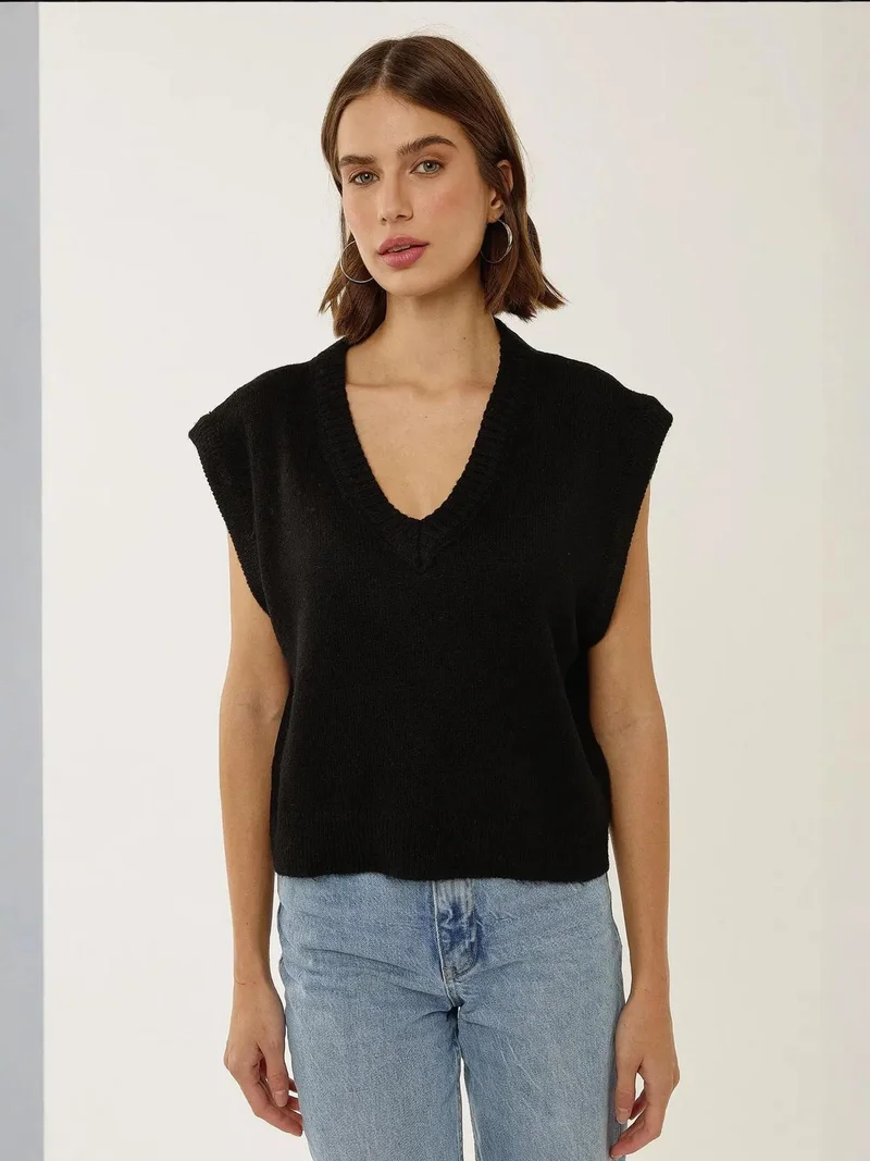 هيكاب V-Neck Cropped Sweater Vest