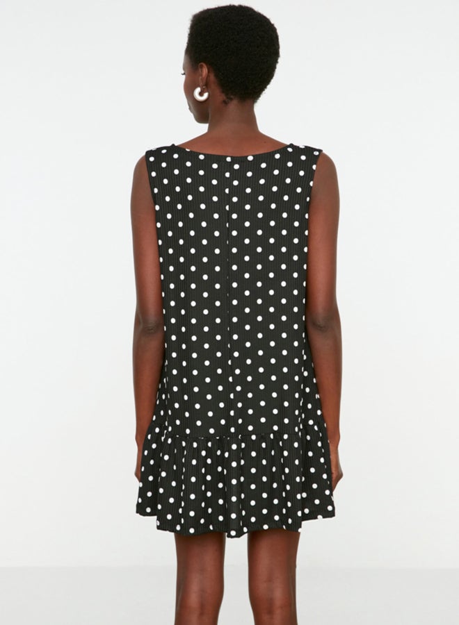 trendyol Black Polka Dot Printed Zero Sleeve Flounce Shift/Plain Mini Elastic Knitted Dress TWOSS22EL0794 - Image 4
