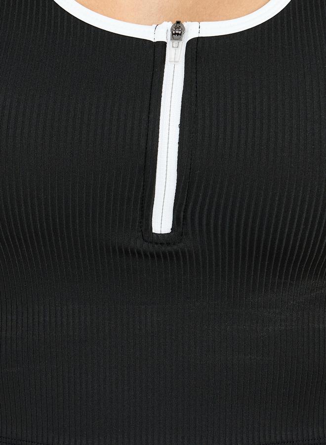 Styli Textured Contrast Trim Half Zip Up Longline Sports Bra  - Image 3