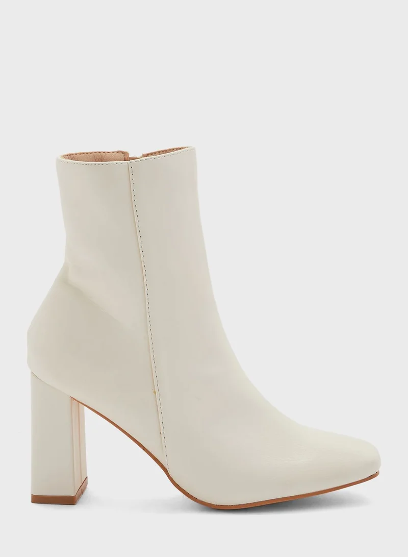 ELLA Rounded Toe Block Heel Boot Cream