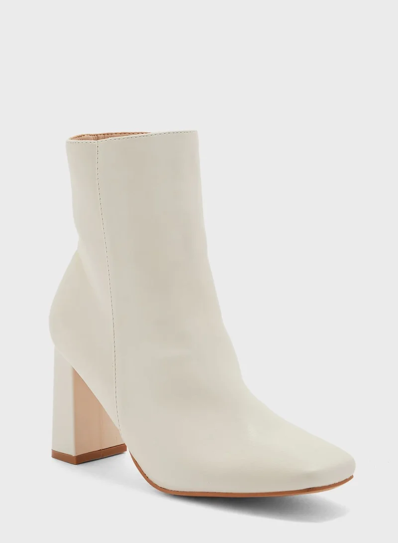 ELLA Rounded Toe Block Heel Boot Cream