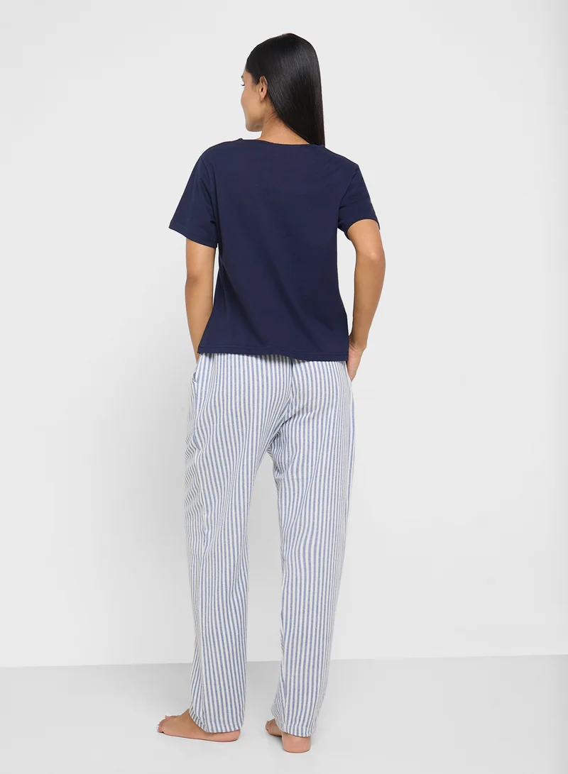 جينجر Cotton Graphic T-Shirt & Checkered Pyjama Set