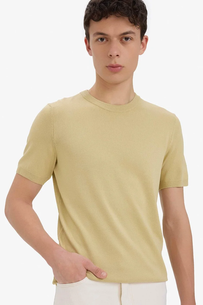 ديفاكتو Standard Fit Crew Neck Knitwear Short Sleeve T-Shirt