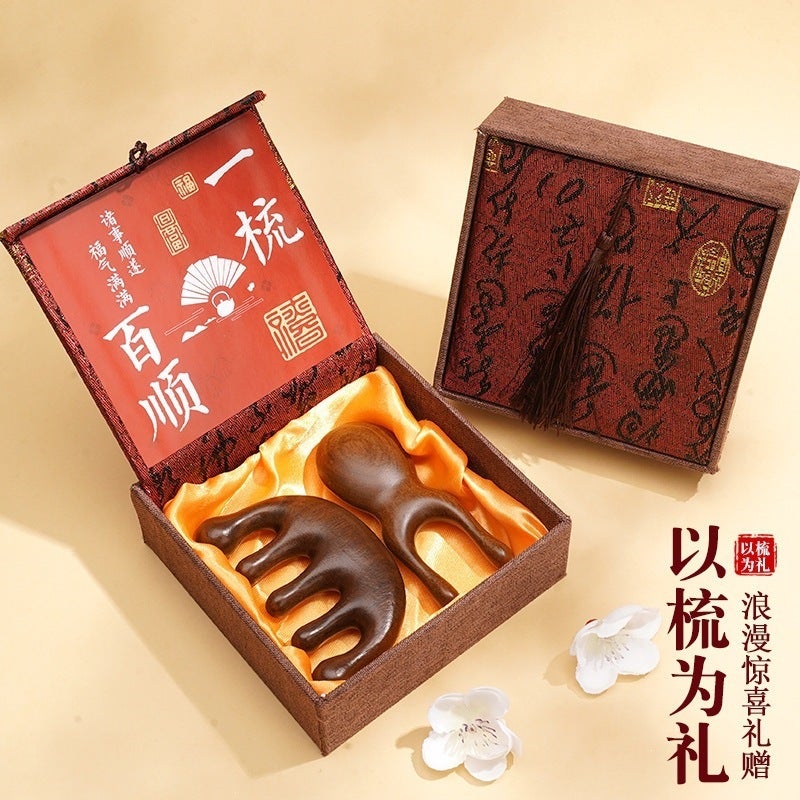 Sandalwood Comb Gift Set Chinese Style - Image 2