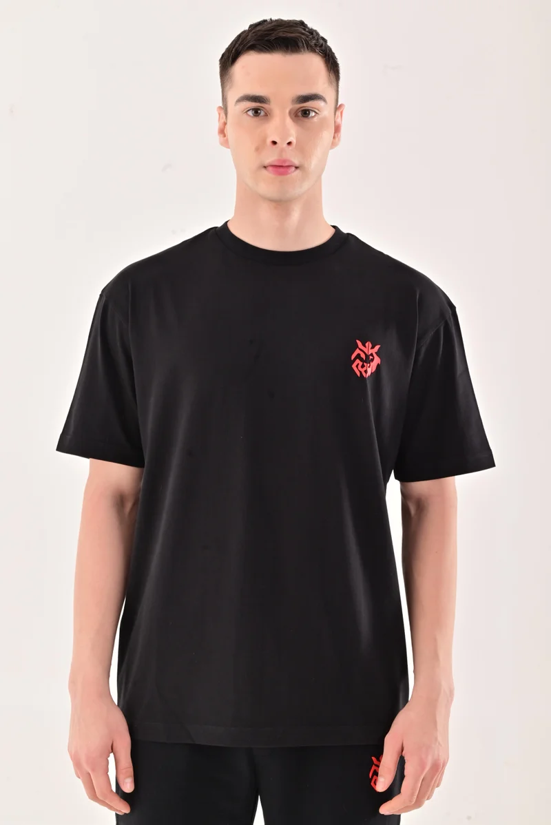 ESSO5 Embossed Logo Oversized Tee